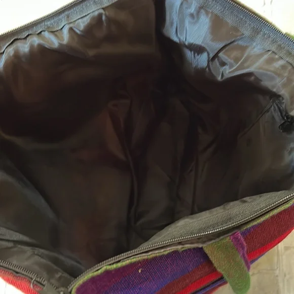 Colorful Embroidered Large Rainbow People Zipper Tote Bag Unbranded NEW - Picture 7 of 7